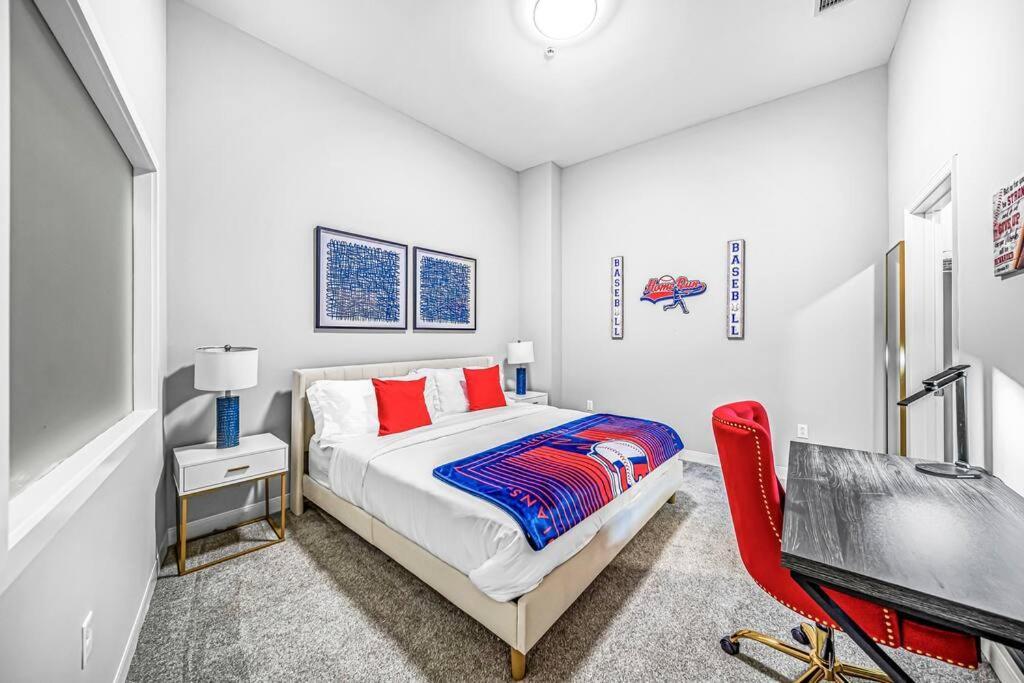 2Br Unit In The Heart Of Dt With View Of Playhouse Square, Pool & Gym Access- 305 Lägenhet Cleveland Exteriör bild